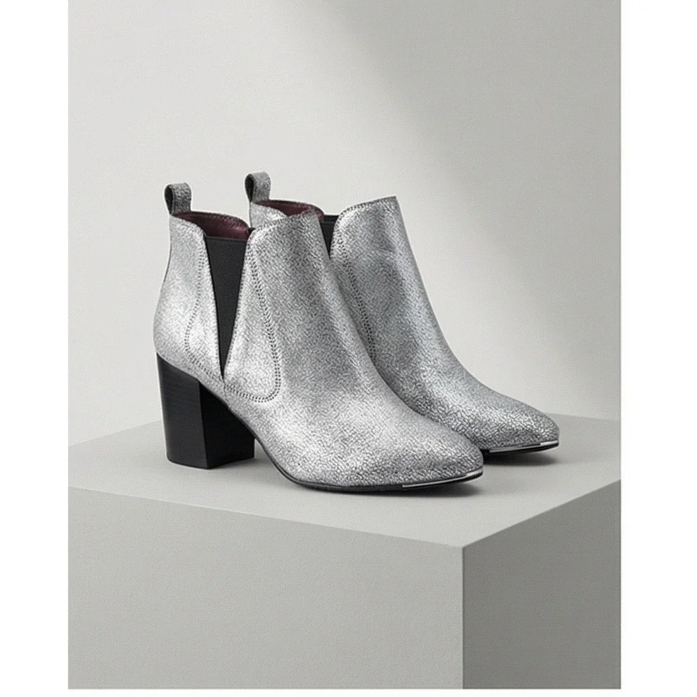 Report Signature 7M Silver Cracked Leather Pointed Toe Ankle Boots Block Heel‎